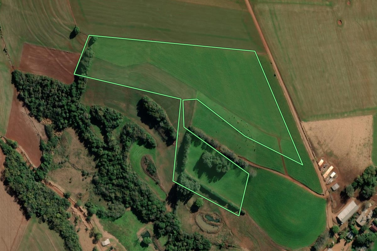 Imagem de satélite do imóvel rural em Catuípe (RS), com o contorno declarado no CAR desenhado por cima.