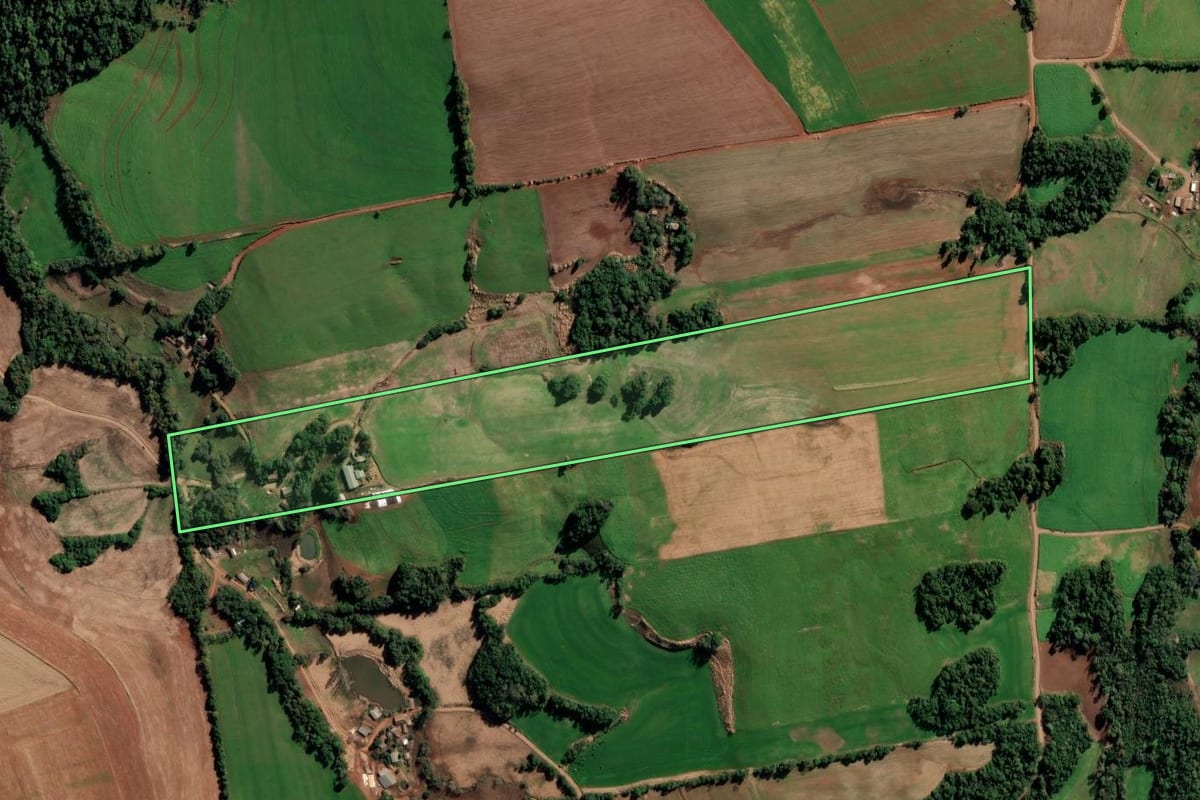Imagem de satélite do imóvel rural em Catuípe (RS), com o contorno declarado no CAR desenhado por cima.