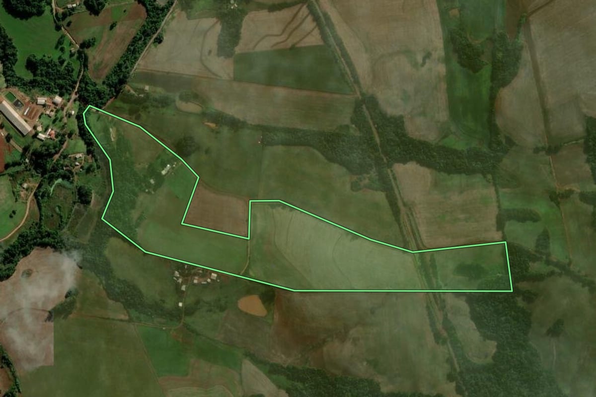 Imagem de satélite do imóvel rural em Catuípe (RS), com o contorno declarado no CAR desenhado por cima.
