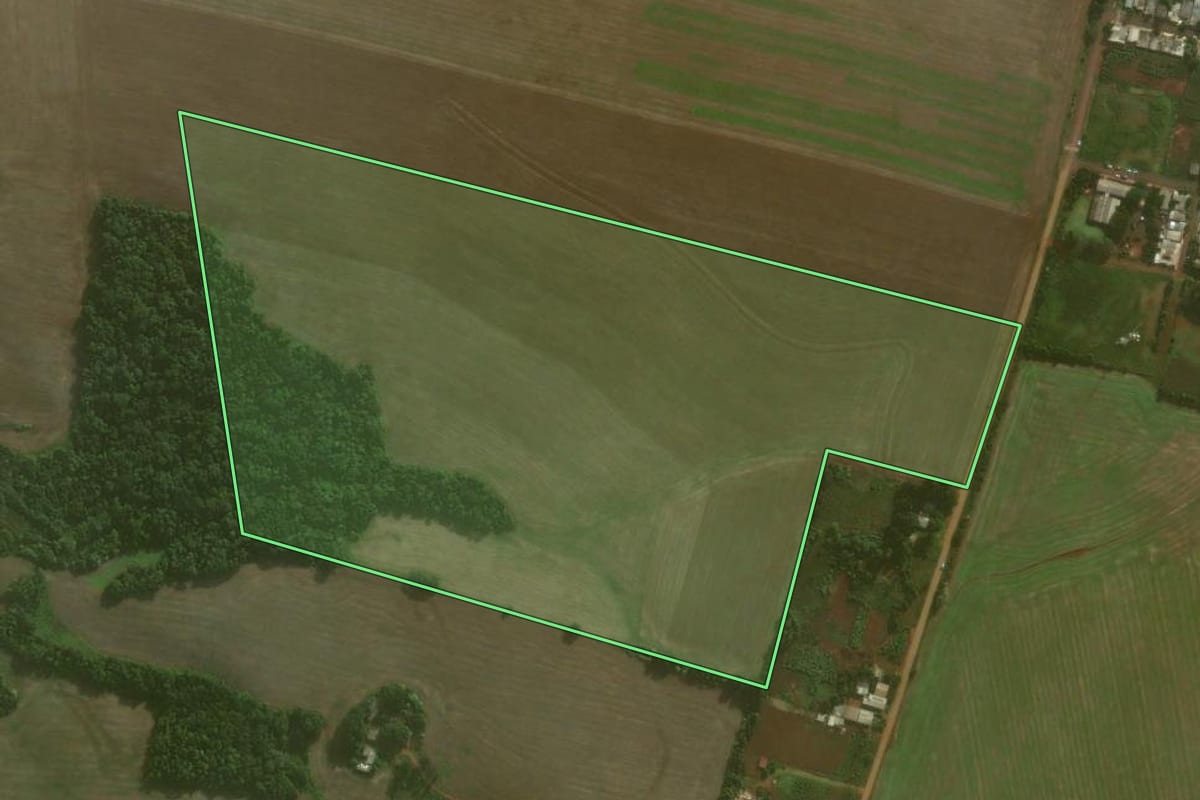 Imagem de satélite do imóvel rural em Catuípe (RS), com o contorno declarado no CAR desenhado por cima.