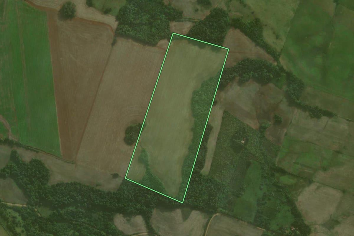 Imagem de satélite do imóvel rural em Catuípe (RS), com o contorno declarado no CAR desenhado por cima.