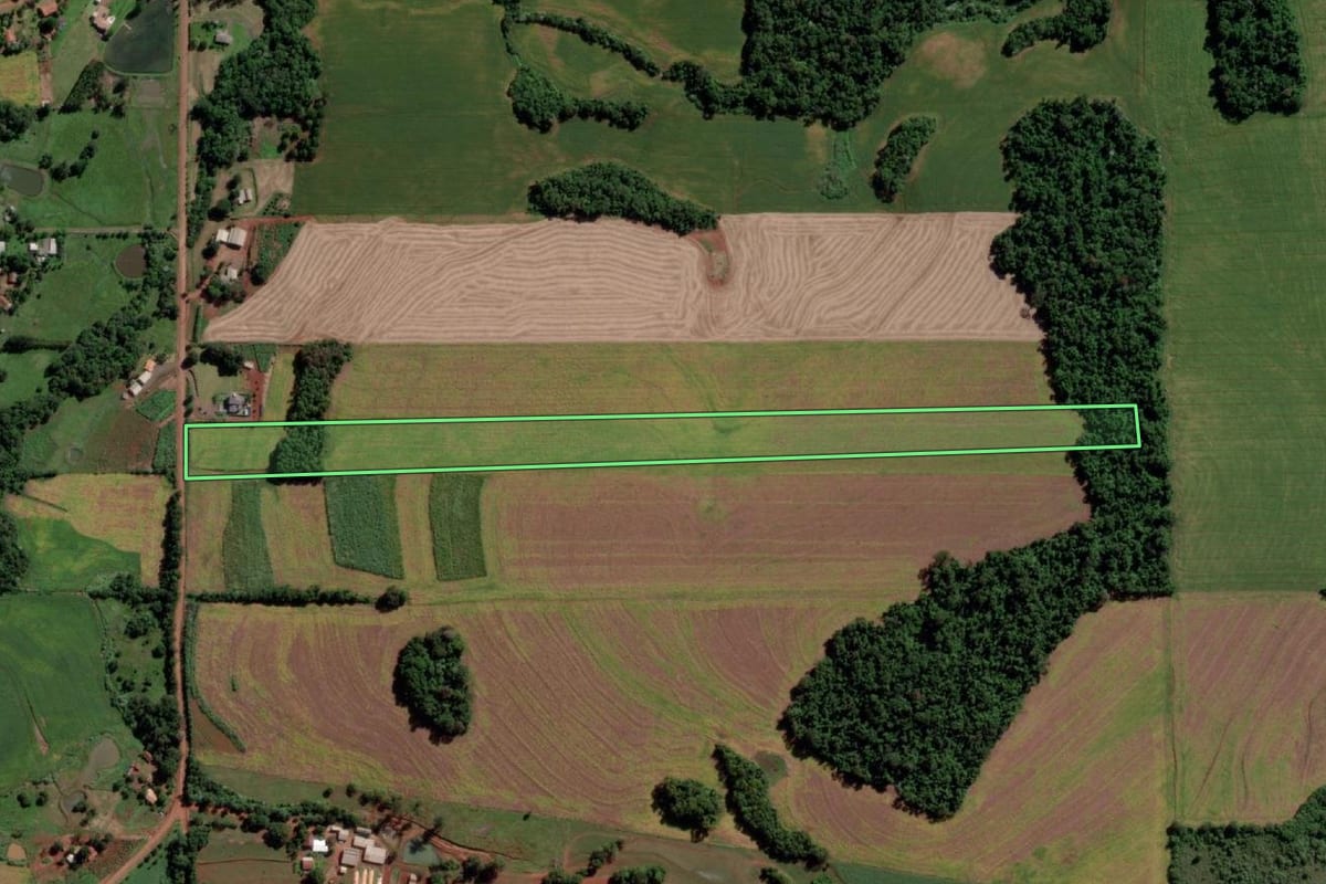 Imagem de satélite do imóvel rural em Cerro Largo (RS), com o contorno declarado no CAR desenhado por cima.