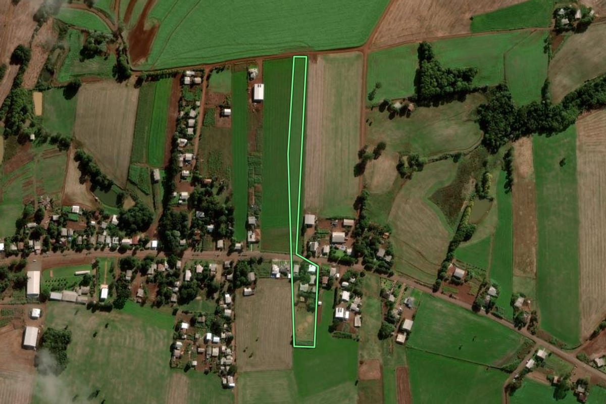 Imagem de satélite do imóvel rural em Chapada (RS), com o contorno declarado no CAR desenhado por cima.