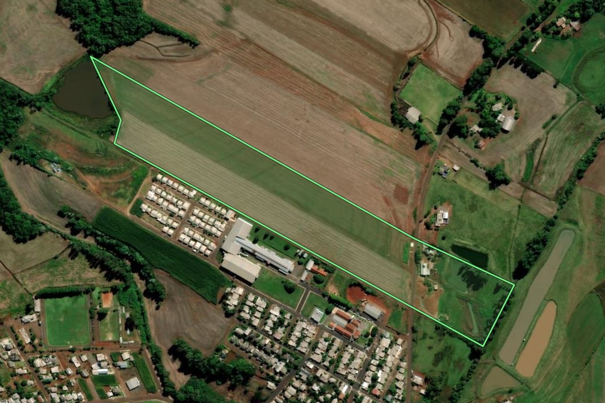 Imagem de satélite do imóvel rural em Chapada (RS), com o contorno declarado no CAR desenhado por cima.