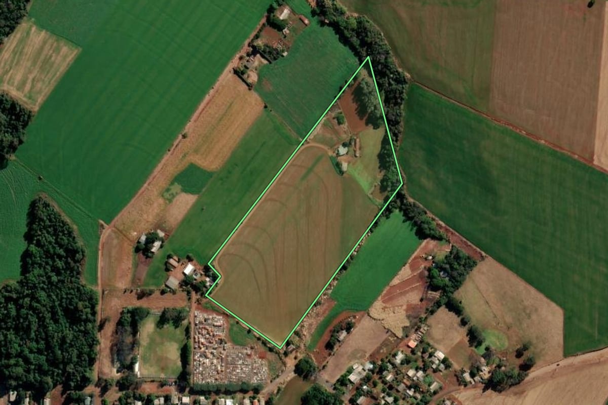 Imagem de satélite do imóvel rural em Chiapetta (RS), com o contorno declarado no CAR desenhado por cima.