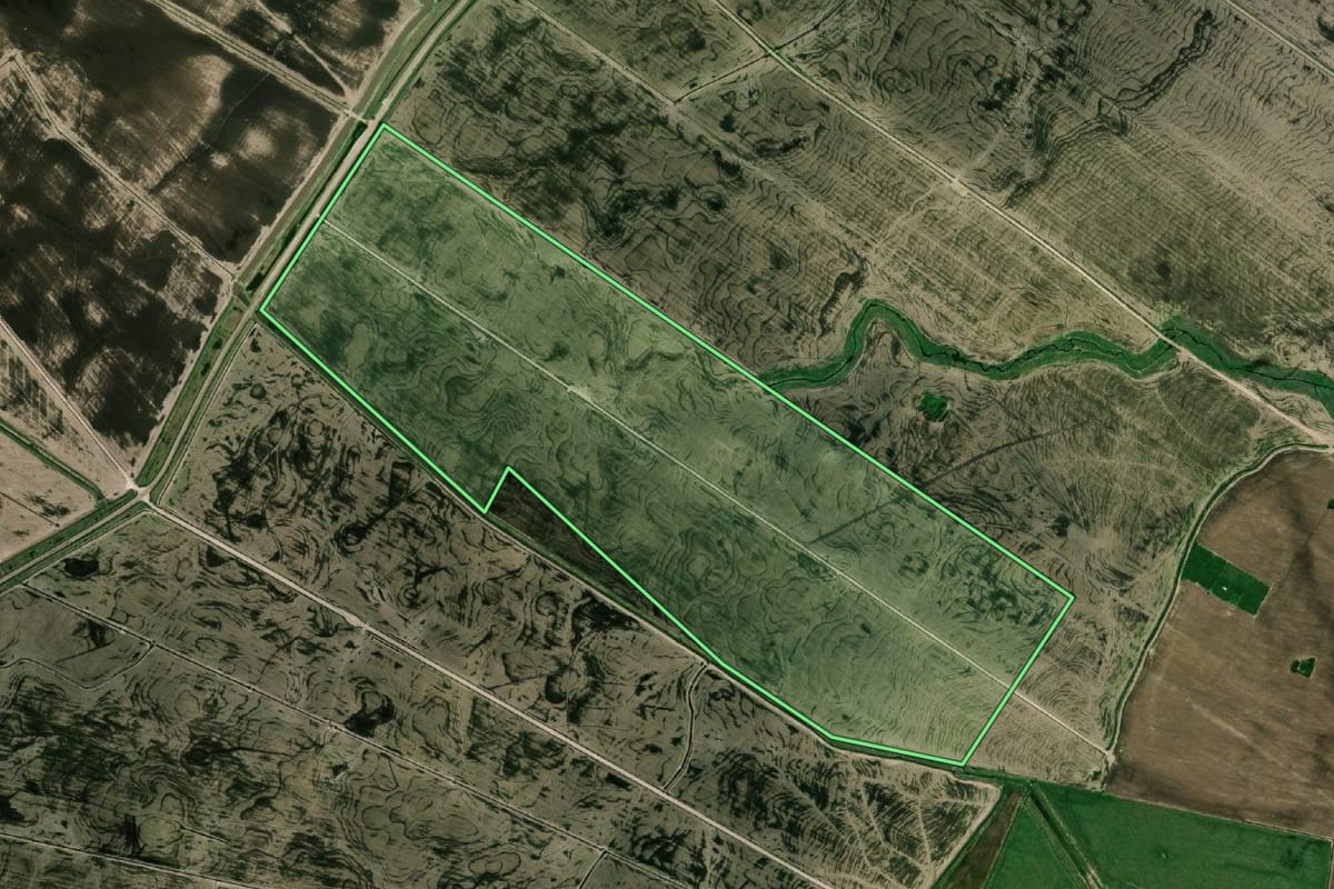 Imagem de satélite do imóvel rural em Chuí (RS), com o contorno declarado no CAR desenhado por cima.