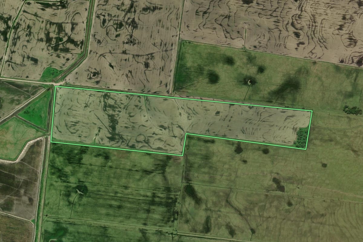 Imagem de satélite do imóvel rural em Chuí (RS), com o contorno declarado no CAR desenhado por cima.