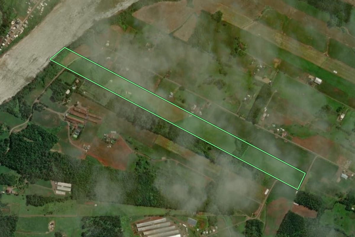 Imagem de satélite do imóvel rural em Colinas (RS), com o contorno declarado no CAR desenhado por cima.
