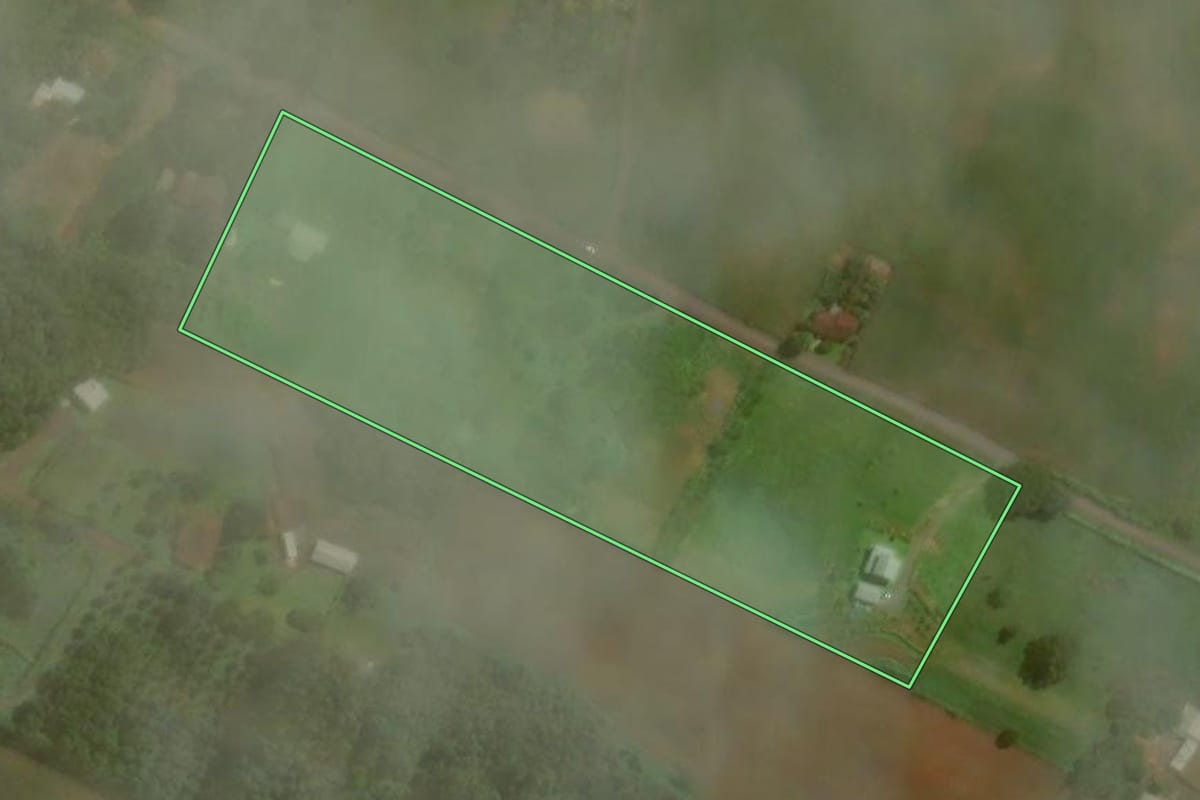 Imagem de satélite do imóvel rural em Colinas (RS), com o contorno declarado no CAR desenhado por cima.