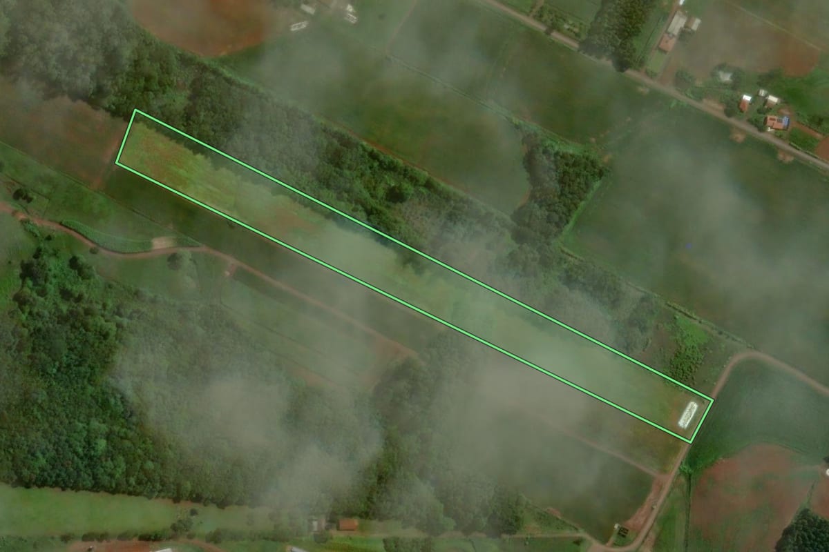 Imagem de satélite do imóvel rural em Colinas (RS), com o contorno declarado no CAR desenhado por cima.