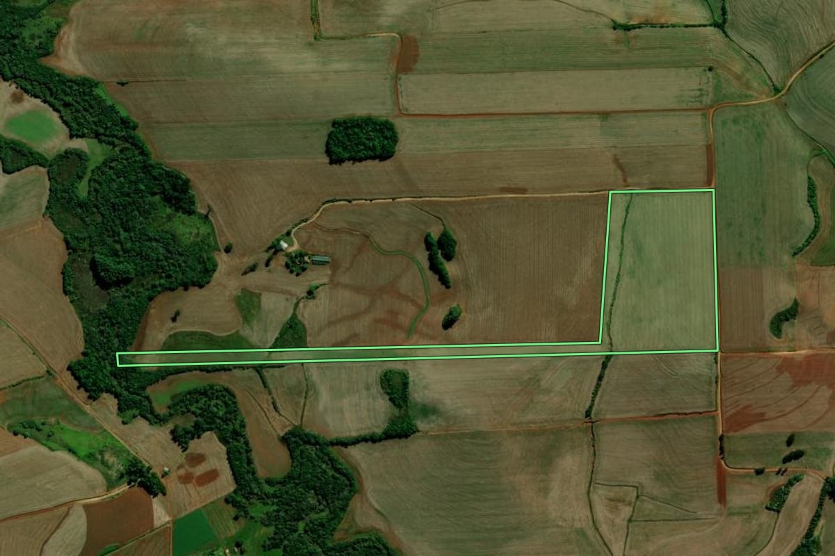 Imagem de satélite do imóvel rural em Colorado (RS), com o contorno declarado no CAR desenhado por cima.