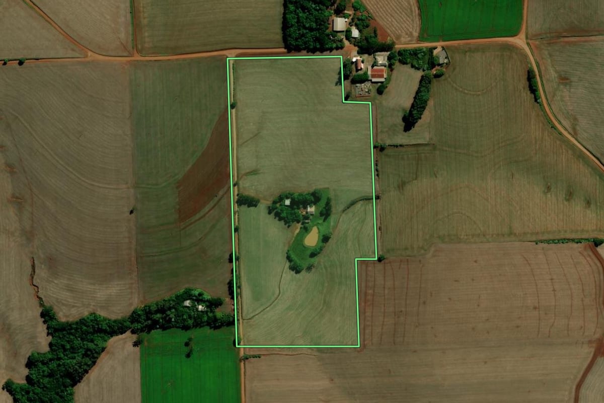 Imagem de satélite do imóvel rural em Colorado (RS), com o contorno declarado no CAR desenhado por cima.
