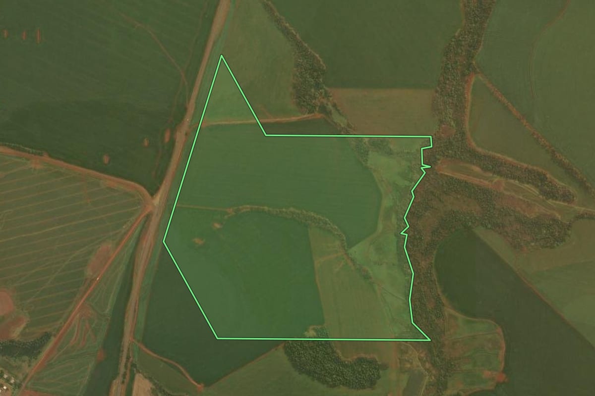 Imagem de satélite do imóvel rural em Condor (RS), com o contorno declarado no CAR desenhado por cima.