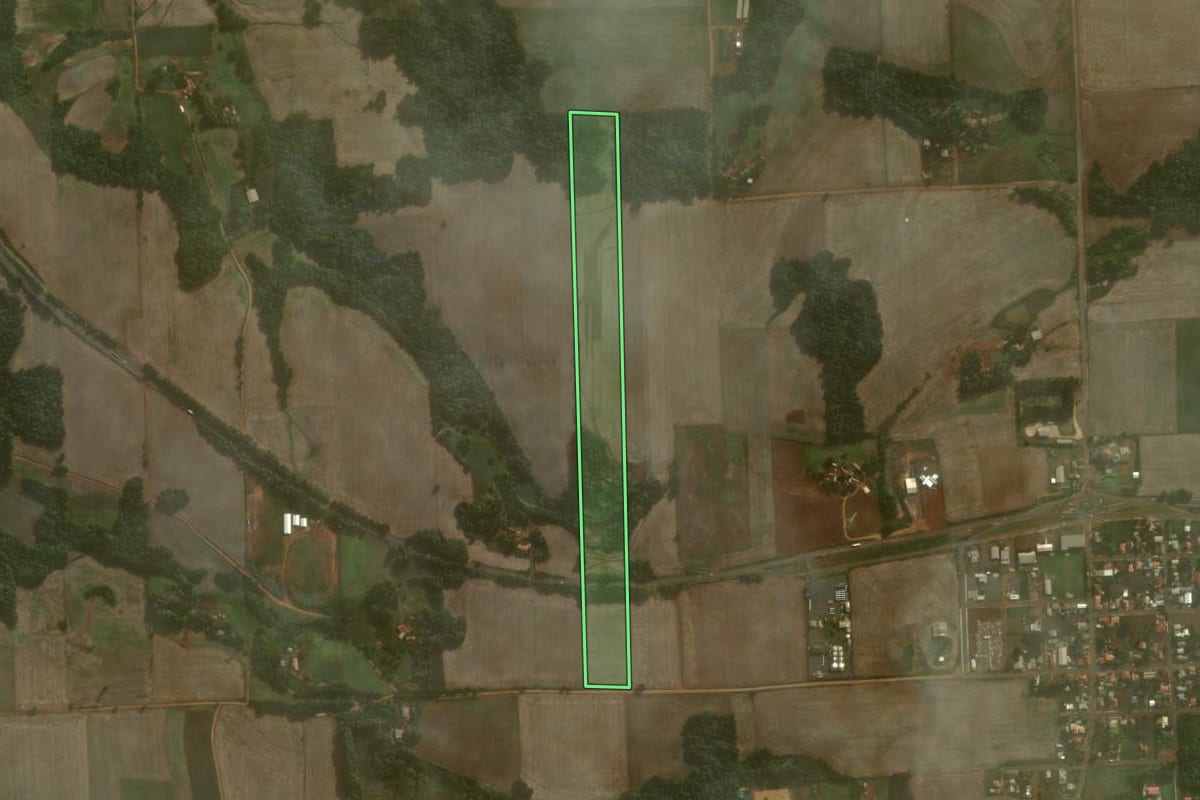 Imagem de satélite do imóvel rural em Coronel Barros (RS), com o contorno declarado no CAR desenhado por cima.
