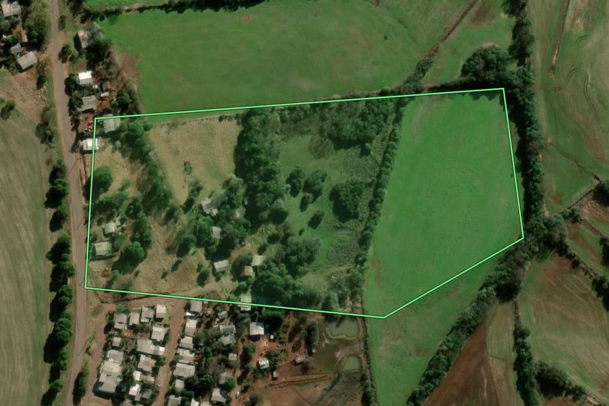 Imagem de satélite do imóvel rural em Coronel Bicaco (RS), com o contorno declarado no CAR desenhado por cima.