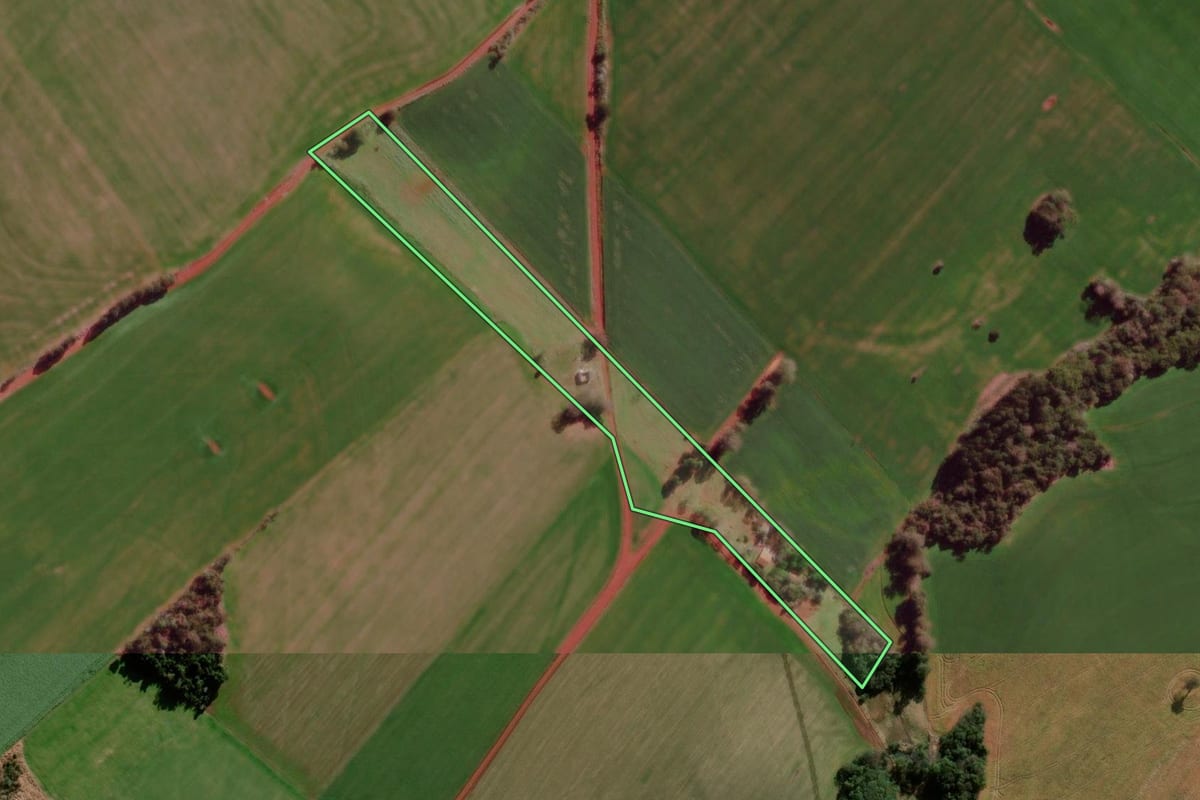 Imagem de satélite do imóvel rural em Coronel Bicaco (RS), com o contorno declarado no CAR desenhado por cima.