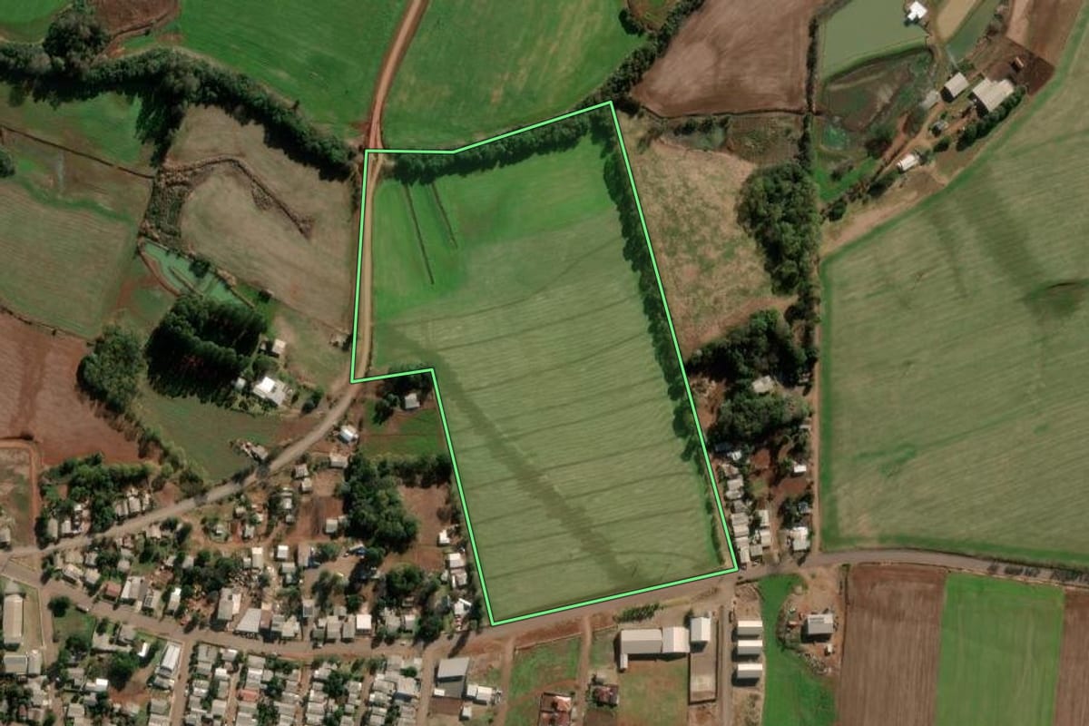 Imagem de satélite do imóvel rural em Coronel Bicaco (RS), com o contorno declarado no CAR desenhado por cima.