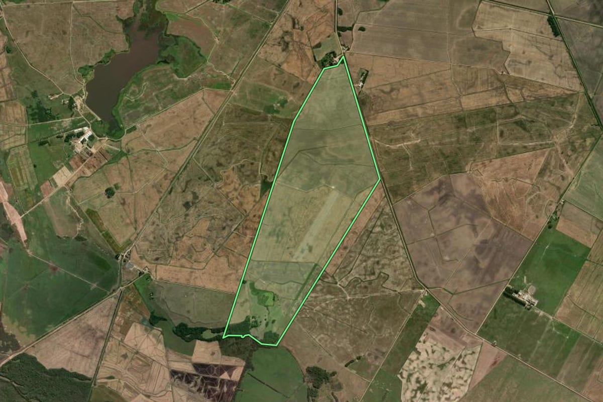 Imagem de satélite do imóvel rural em Cristal (RS), com o contorno declarado no CAR desenhado por cima.