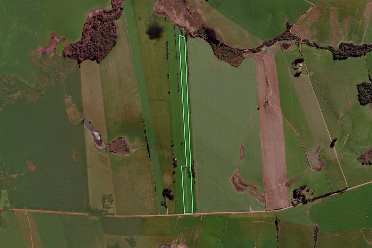Imagem de satélite do imóvel rural em Cruz Alta (RS), com o contorno declarado no CAR desenhado por cima.