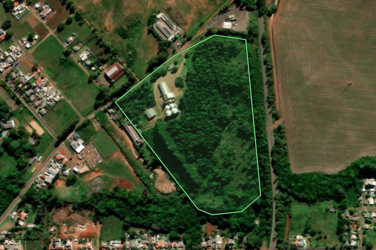 Imagem de satélite do imóvel rural em Cruz Alta (RS), com o contorno declarado no CAR desenhado por cima.
