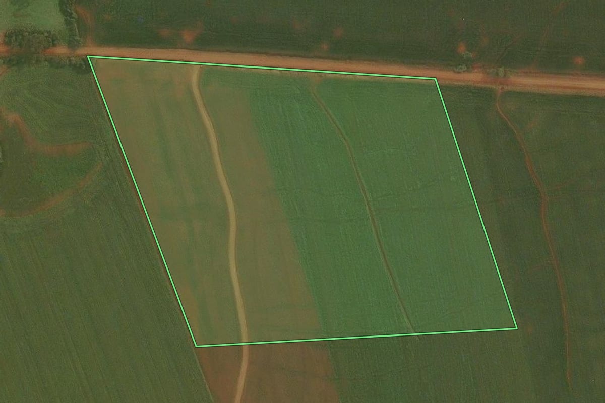 Imagem de satélite do imóvel rural em Cruz Alta (RS), com o contorno declarado no CAR desenhado por cima.