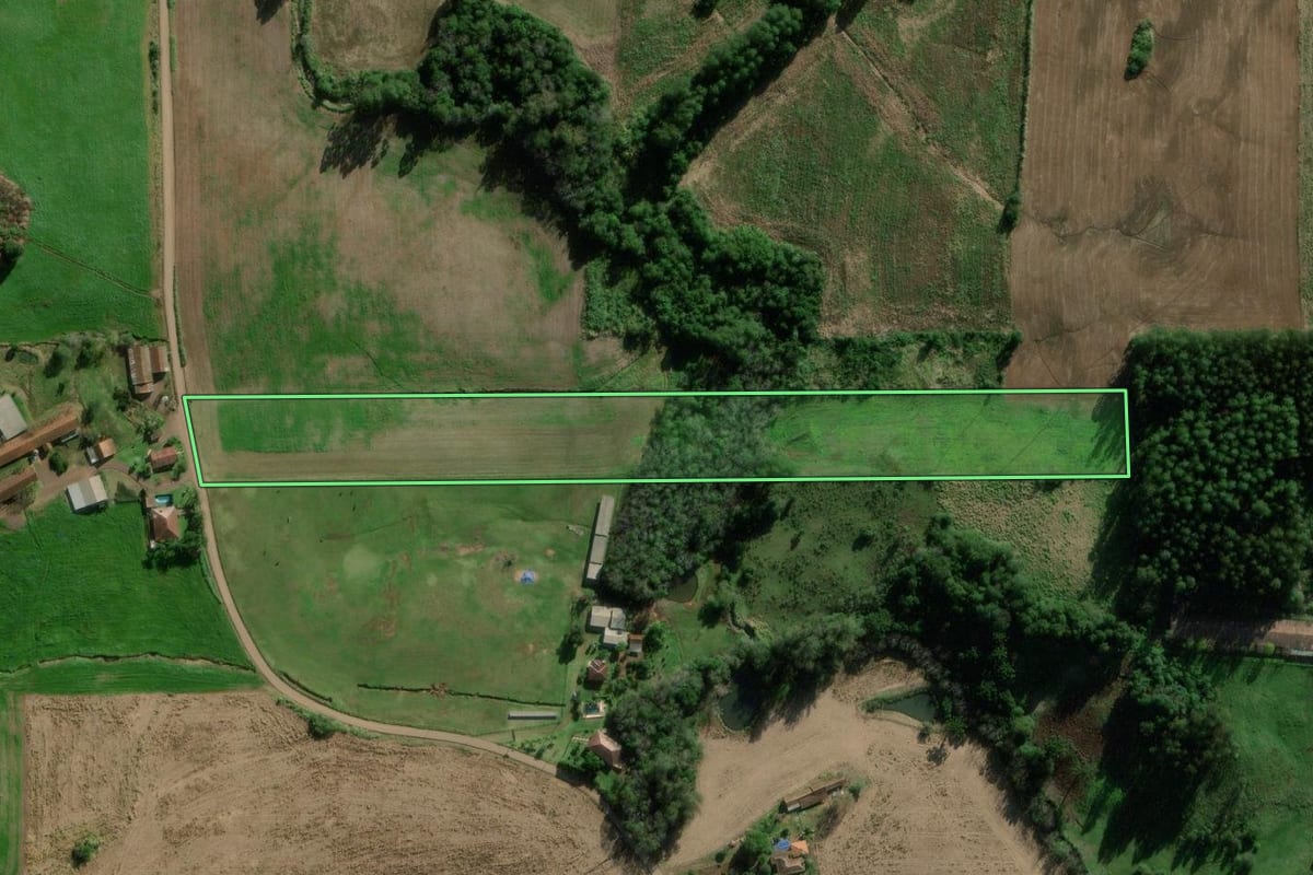 Imagem de satélite do imóvel rural em Cruzeiro do Sul (RS), com o contorno declarado no CAR desenhado por cima.