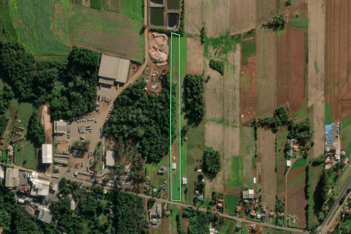 Imagem de satélite do imóvel rural em Cruzeiro do Sul (RS), com o contorno declarado no CAR desenhado por cima.