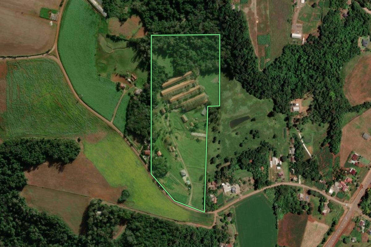 Imagem de satélite do imóvel rural em Cruzeiro do Sul (RS), com o contorno declarado no CAR desenhado por cima.