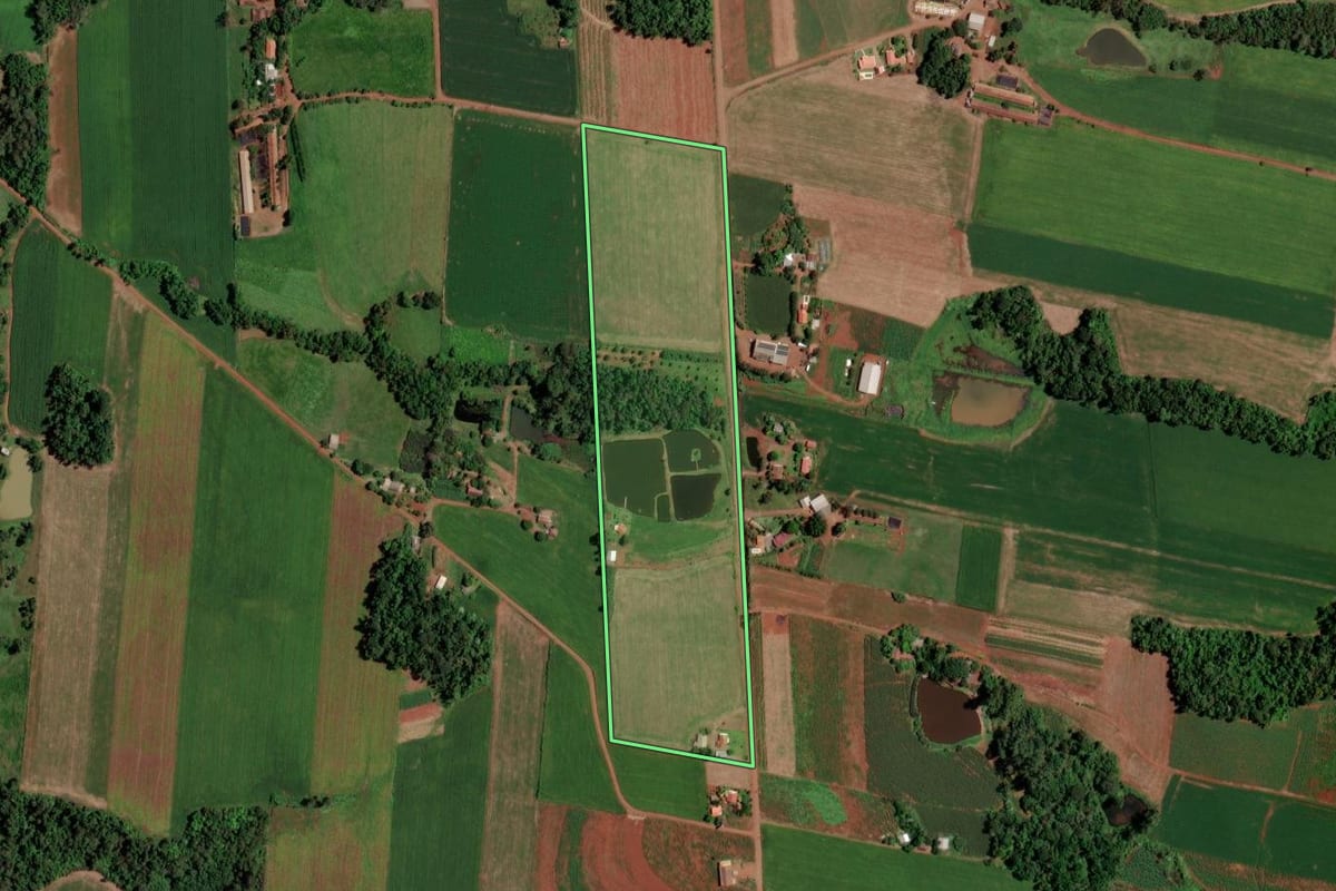 Imagem de satélite do imóvel rural em Cruzeiro do Sul (RS), com o contorno declarado no CAR desenhado por cima.