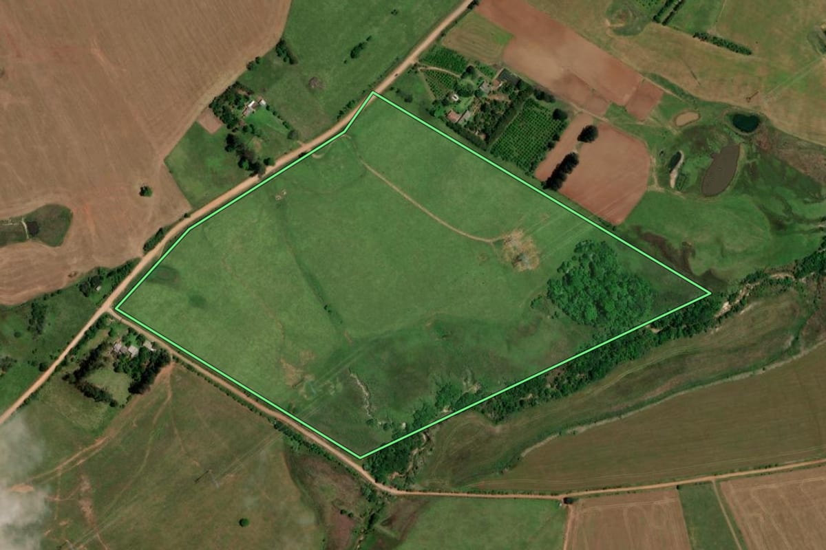 Imagem de satélite do imóvel rural em Dilermando de Aguiar (RS), com o contorno declarado no CAR desenhado por cima.