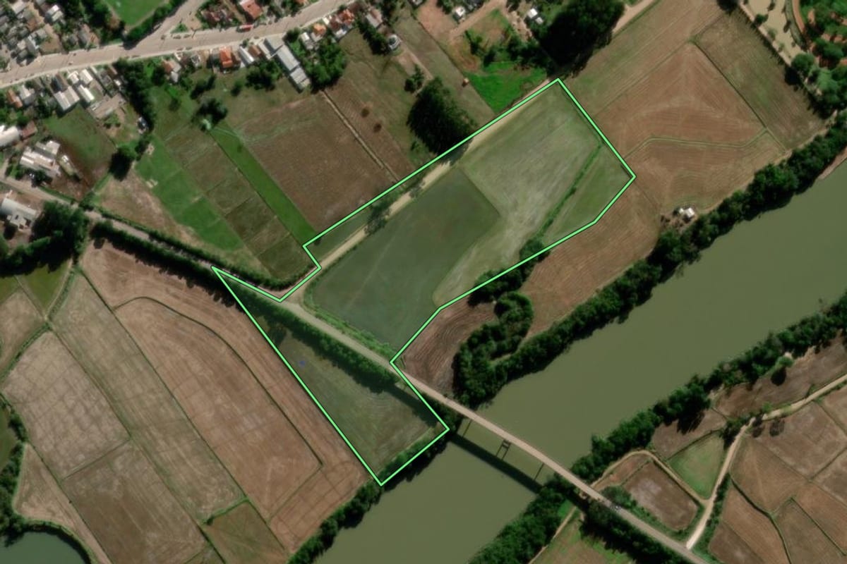Imagem de satélite do imóvel rural em Dona Francisca (RS), com o contorno declarado no CAR desenhado por cima.