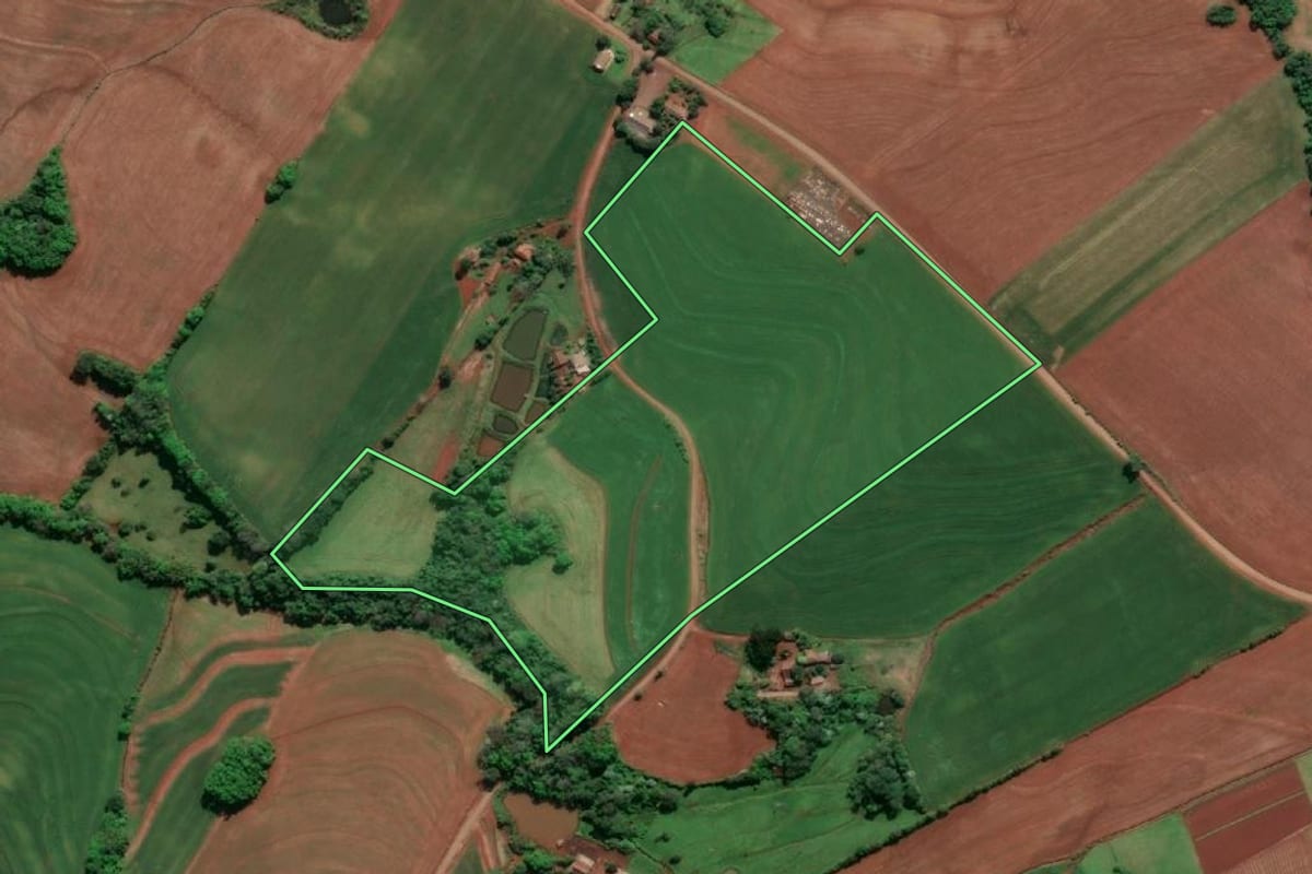 Imagem de satélite do imóvel rural em Doutor Maurício Cardoso (RS), com o contorno declarado no CAR desenhado por cima.