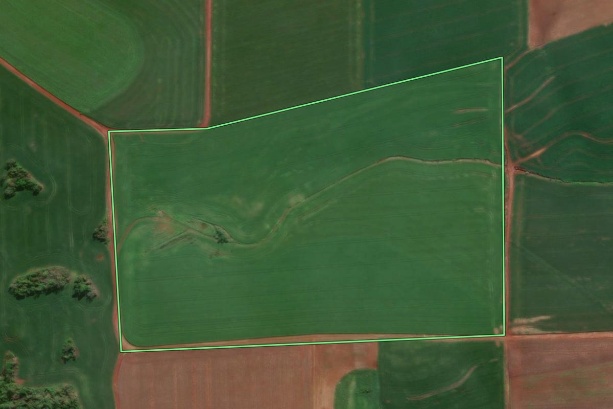 Imagem de satélite do imóvel rural em Doutor Maurício Cardoso (RS), com o contorno declarado no CAR desenhado por cima.
