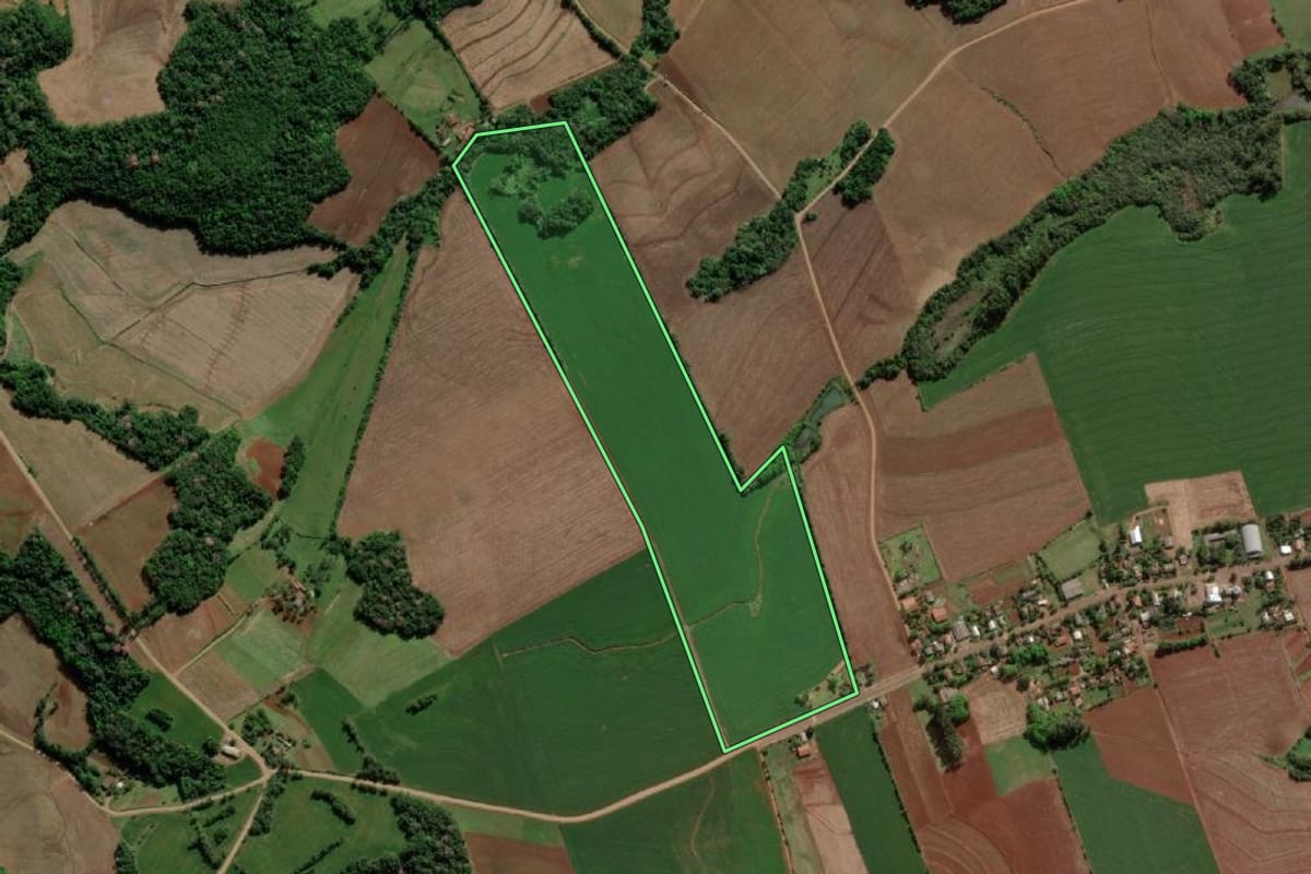 Imagem de satélite do imóvel rural em Doutor Maurício Cardoso (RS), com o contorno declarado no CAR desenhado por cima.