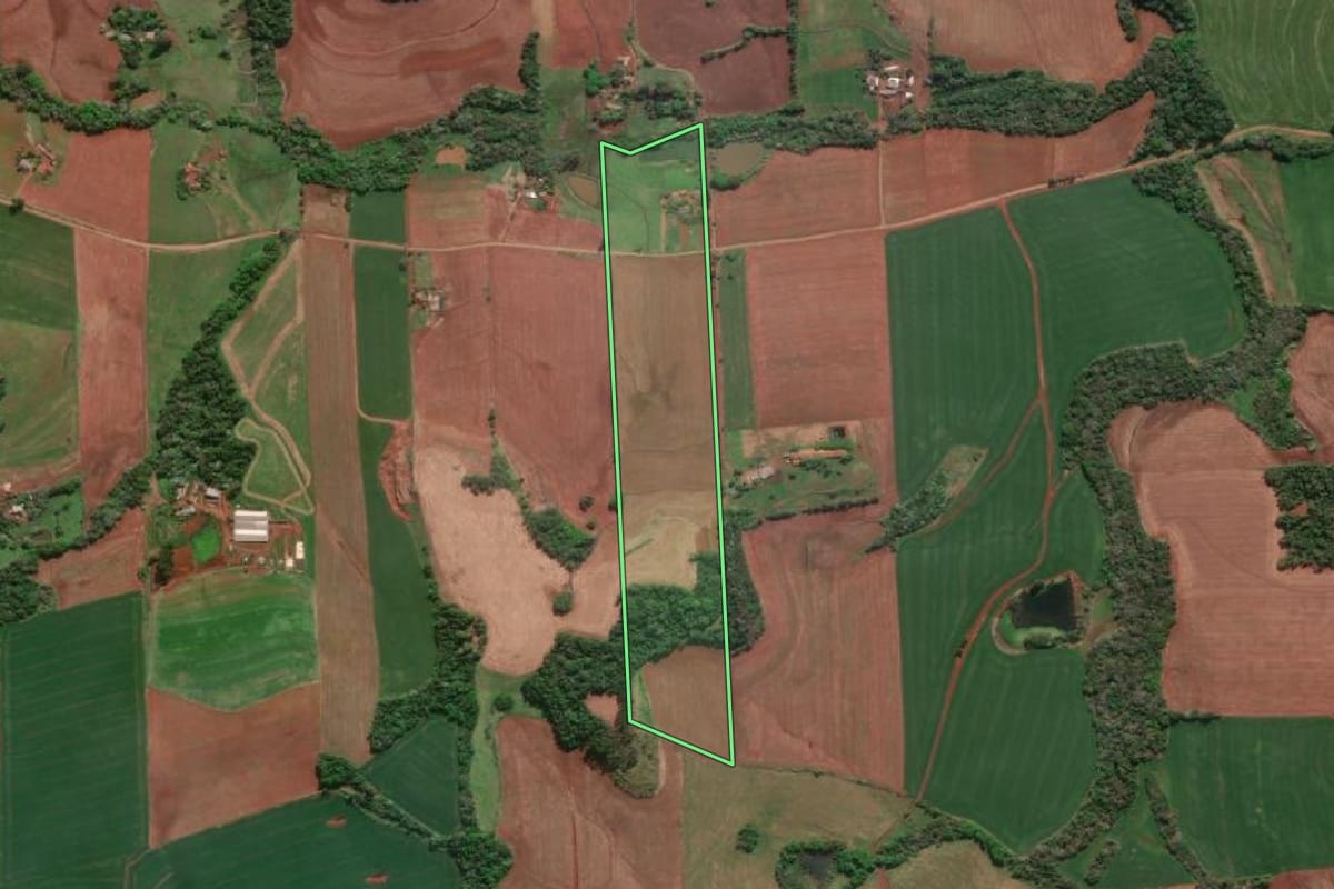 Imagem de satélite do imóvel rural em Doutor Maurício Cardoso (RS), com o contorno declarado no CAR desenhado por cima.