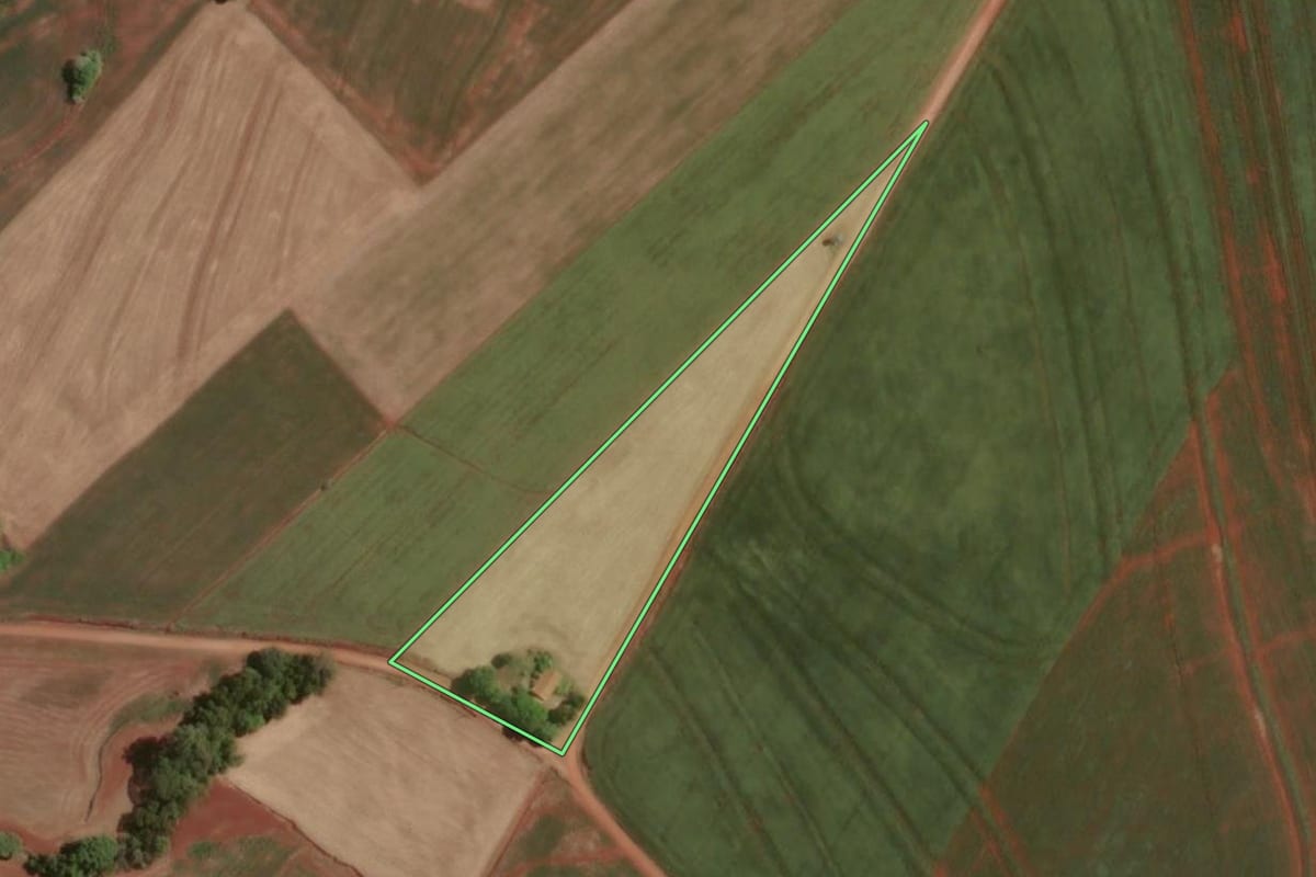 Imagem de satélite do imóvel rural em Doutor Maurício Cardoso (RS), com o contorno declarado no CAR desenhado por cima.