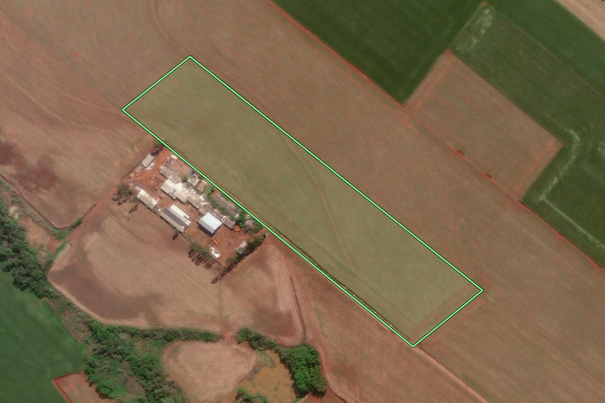 Imagem de satélite do imóvel rural em Doutor Maurício Cardoso (RS), com o contorno declarado no CAR desenhado por cima.