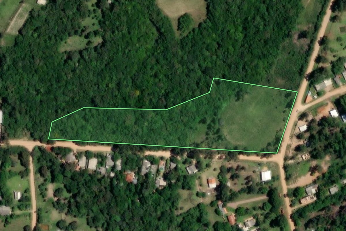 Imagem de satélite do imóvel rural em Eldorado do Sul (RS), com o contorno declarado no CAR desenhado por cima.
