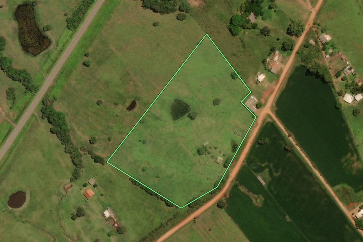 Imagem de satélite do imóvel rural em Encruzilhada do Sul (RS), com o contorno declarado no CAR desenhado por cima.