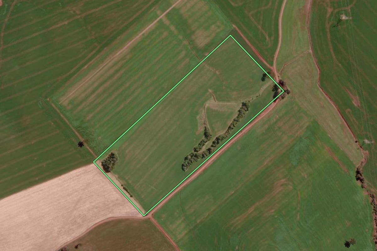 Imagem de satélite do imóvel rural em Erebango (RS), com o contorno declarado no CAR desenhado por cima.
