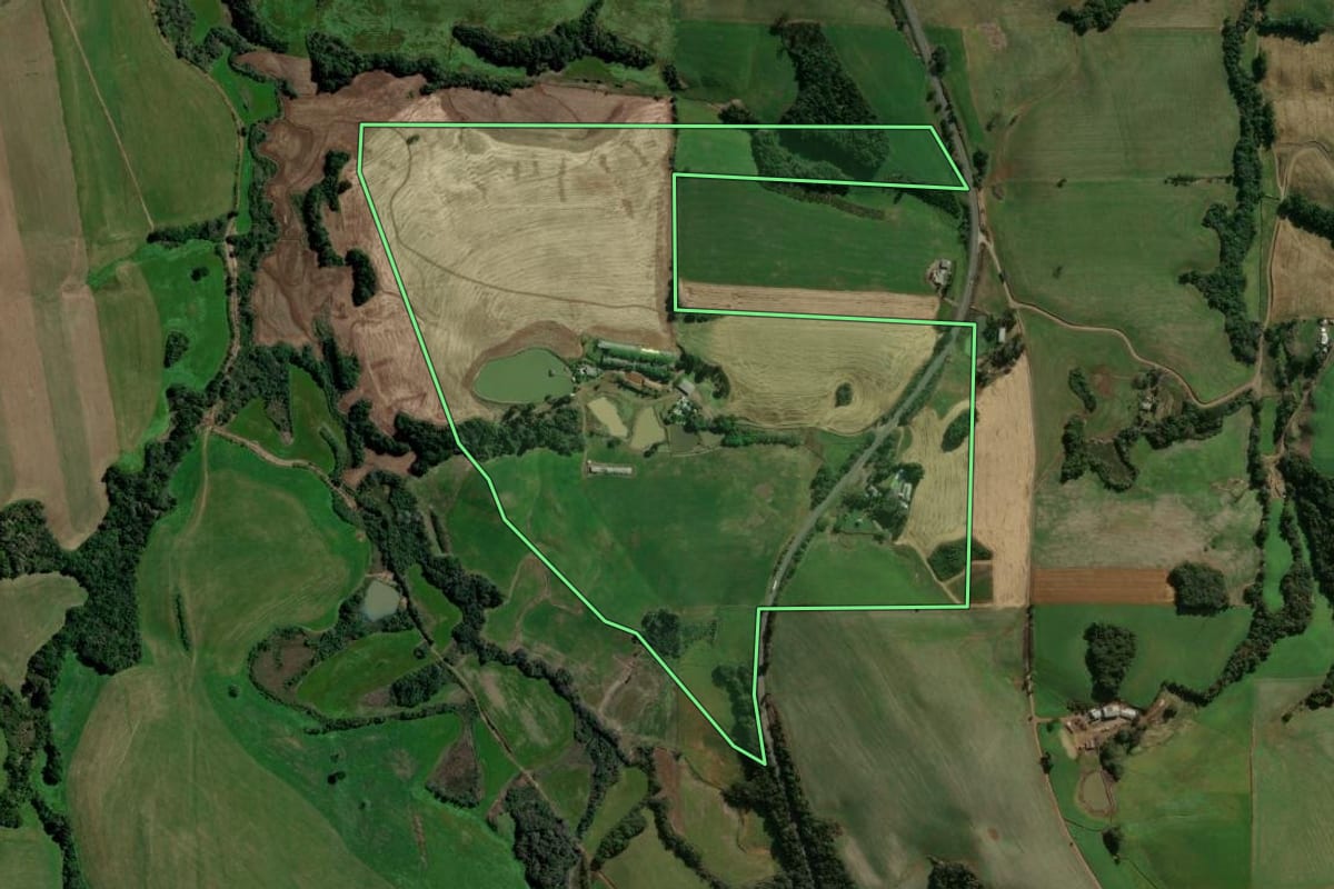 Imagem de satélite do imóvel rural em Erebango (RS), com o contorno declarado no CAR desenhado por cima.