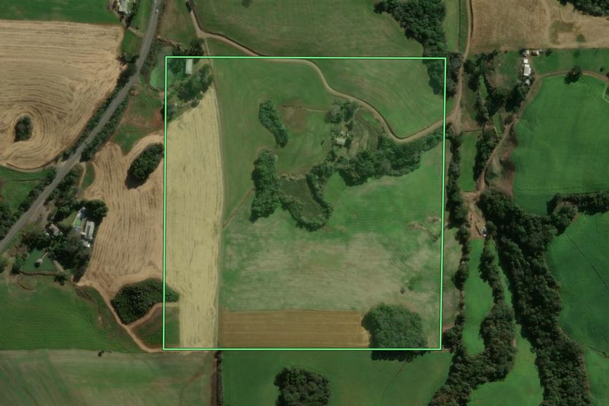 Imagem de satélite do imóvel rural em Erebango (RS), com o contorno declarado no CAR desenhado por cima.