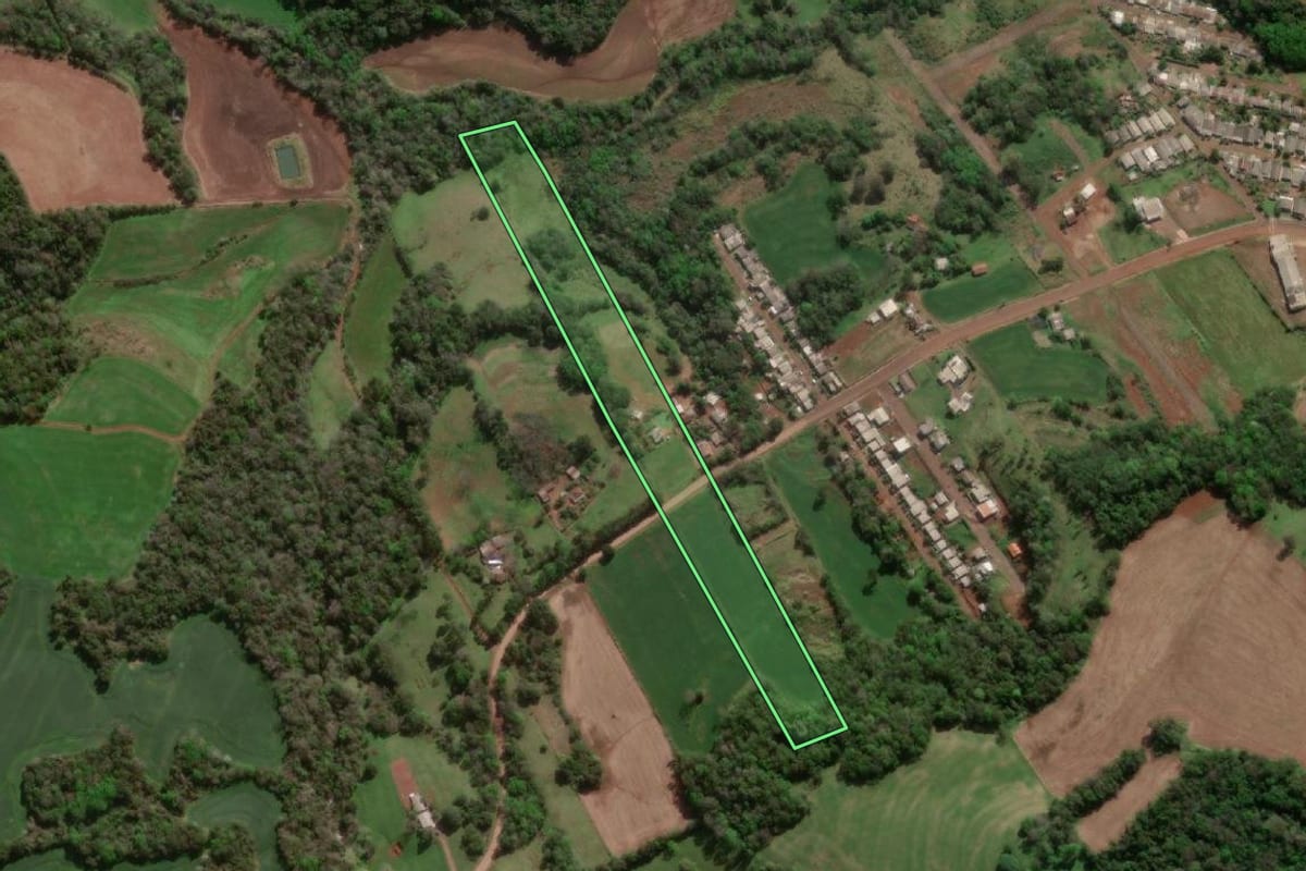 Imagem de satélite do imóvel rural em Erval Seco (RS), com o contorno declarado no CAR desenhado por cima.