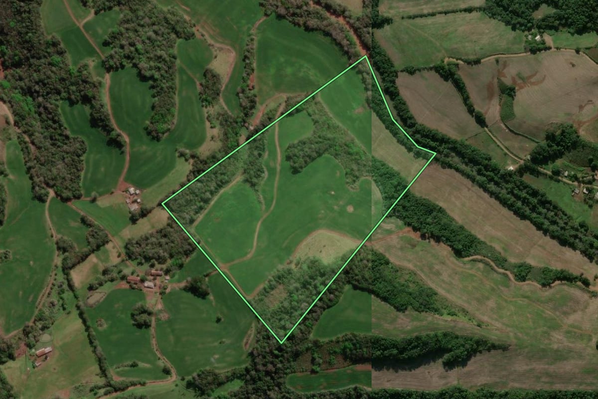 Imagem de satélite do imóvel rural em Erval Seco (RS), com o contorno declarado no CAR desenhado por cima.