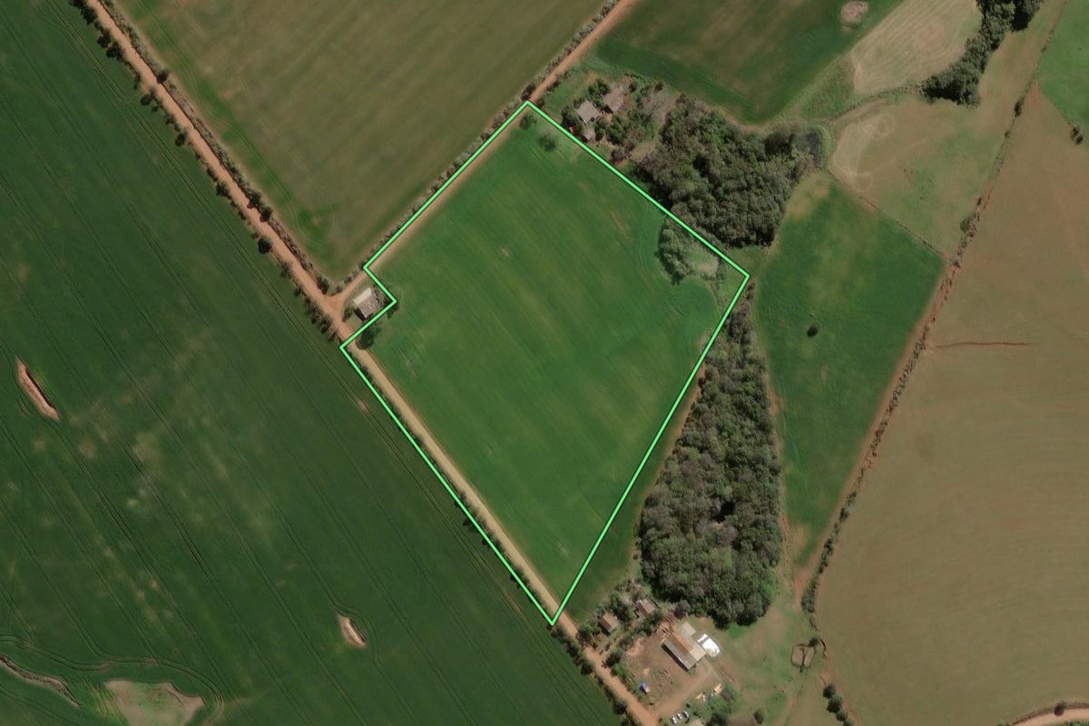 Imagem de satélite do imóvel rural em Espumoso (RS), com o contorno declarado no CAR desenhado por cima.