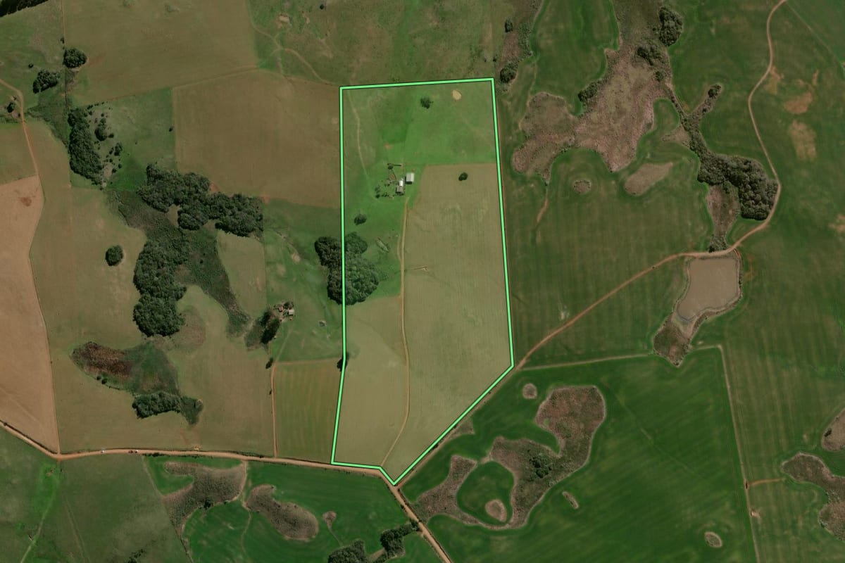 Imagem de satélite do imóvel rural em Espumoso (RS), com o contorno declarado no CAR desenhado por cima.