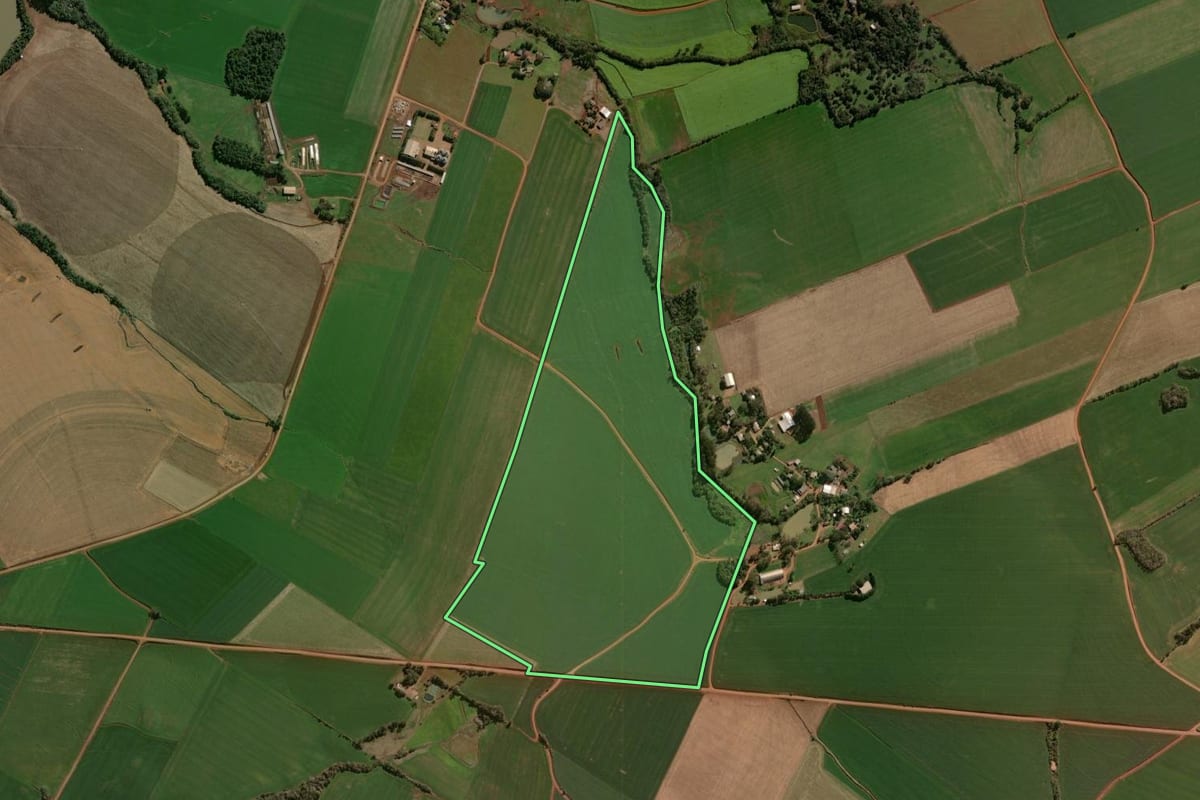 Imagem de satélite do imóvel rural em Espumoso (RS), com o contorno declarado no CAR desenhado por cima.