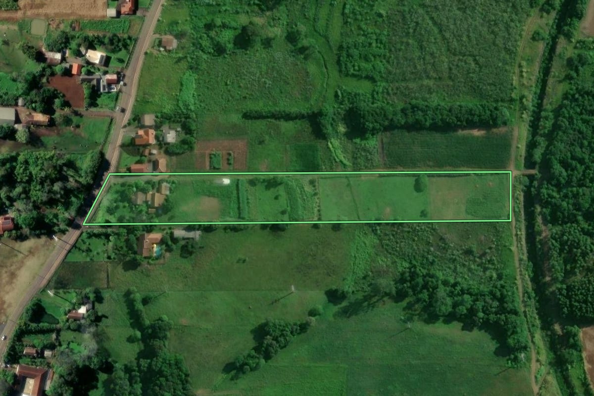Imagem de satélite do imóvel rural em Estrela (RS), com o contorno declarado no CAR desenhado por cima.