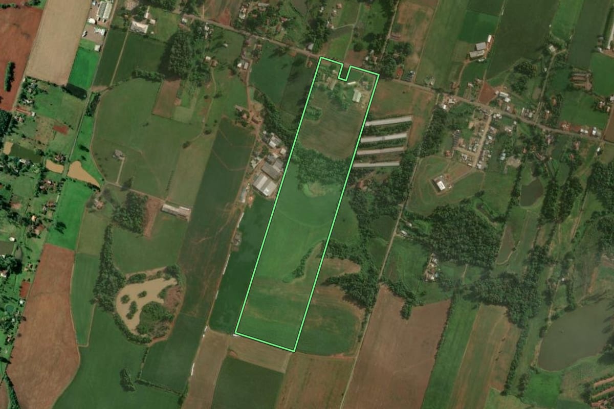 Imagem de satélite do imóvel rural em Estrela (RS), com o contorno declarado no CAR desenhado por cima.
