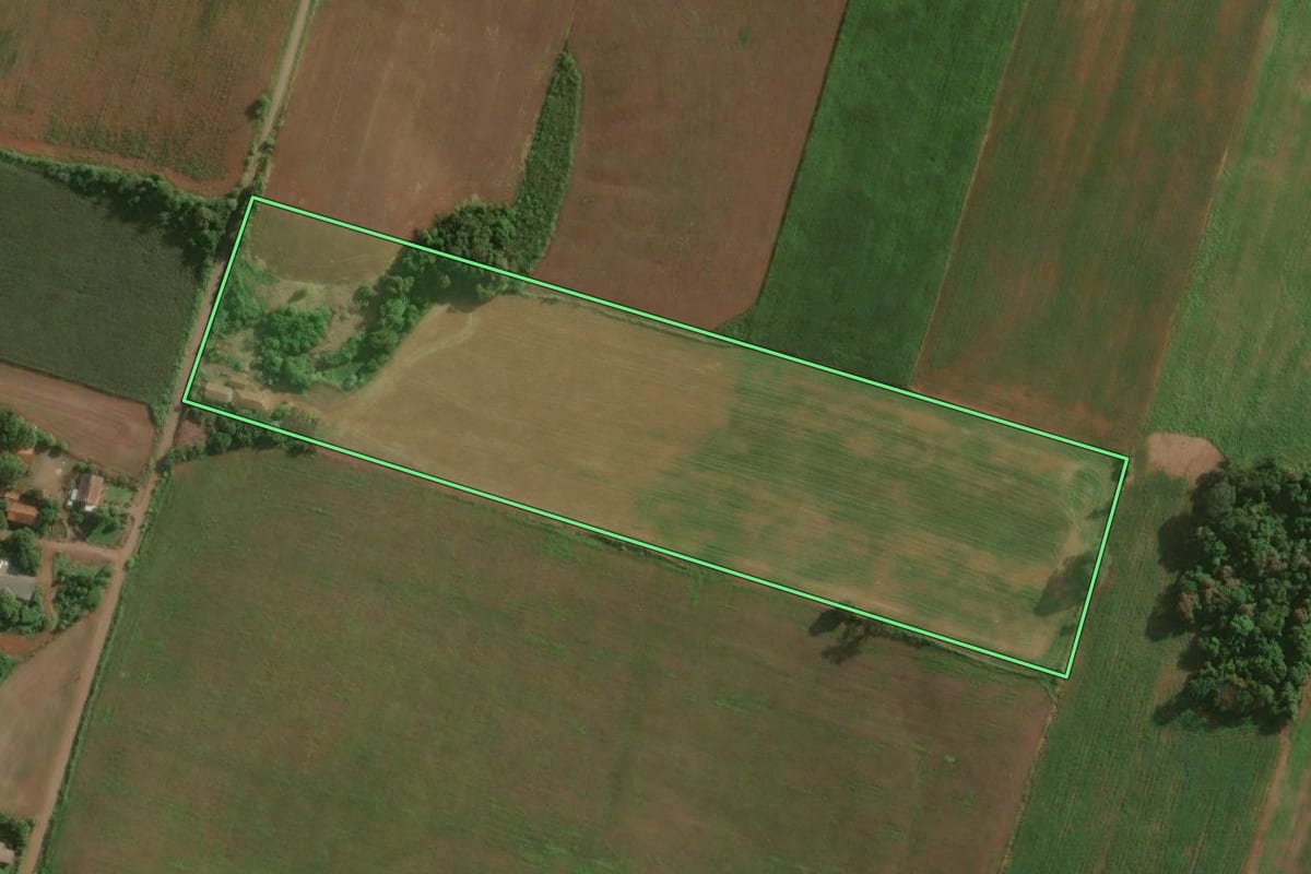 Imagem de satélite do imóvel rural em Estrela (RS), com o contorno declarado no CAR desenhado por cima.